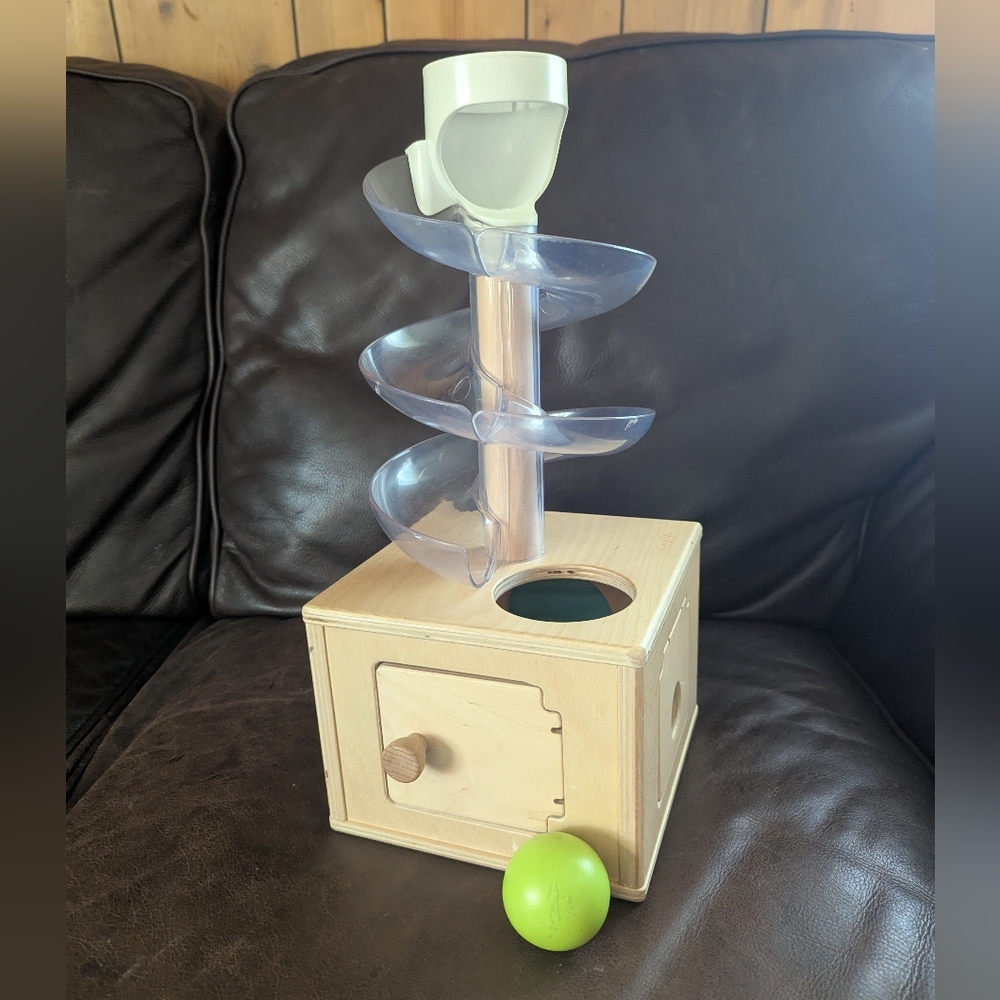 Lovevery Slide And Seek Ball Run (Babbler Kit, Months 13,14,15)